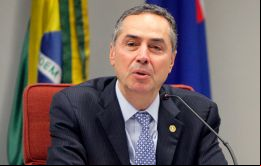 Barroso dijo que era irónico que Rousseff fuera acusada por corrupción en comparación con lo que sucedió durante otras presidencias.