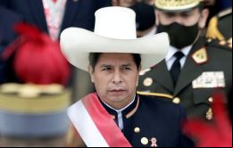 “Castillo ha nombrado ministros que parece no haber visto nunca en su vida […]. Tal vez despidió a alguien sin conocerlo nunca”, escribió un columnista limeño.