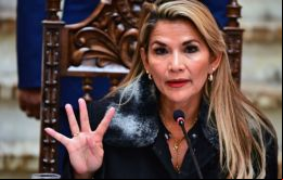 Áñez aseguró que era víctima de un linchamiento fiscal