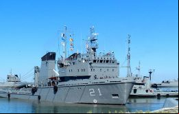 El Puerto Argentino recibe su nombre del atribuido por Argentina a partir de 1982 a Port Stanley, capital de los Territorios Británicos de Ultramar de las Islas Falkland
