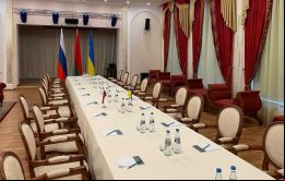 Mientras se llevan a cabo las conversaciones, las fuerzas nucleares de Rusia están en espera