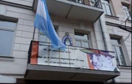 “Estamos trayendo un consulado móvil a la frontera con Polonia y también a Rumanía”, explicó Cafiero