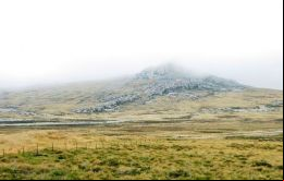 El campo de batalla en monte Tumbledown, donde se desarrolló uno de los últimos combates previo a la rendición argentina 