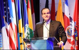La clave es resolver la dependencia de Brasil de los fertilizantes rusos, subrayó Claver-Carone