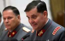 Durante su declaración, al general Martínez-Menanteau no se le permitió estar asistido por sus asesores legales