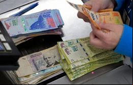A una tasa superior al 60% anual, algunas actualizaciones salariales superarían las previsiones de inflación de algunas consultoras privadas.