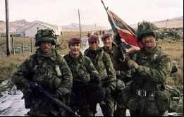 Londres envió un mensaje al gobierno argentino afirmando que cualquier nave operando en aguas de las Falklands corría el riesgo de ser atacado sin previo aviso