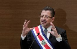 Chaves se disculpó con las mujeres a las que supuestamente acosó mientras trabajaba en el Banco Mundial