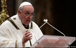 Los rusos pensaron que todo acabaría en una semana, pero se encontraron con un pueblo valiente, dijo Francisco citado por una revista jesuita
