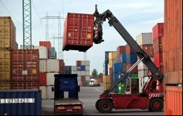 El superávit comercial de Argentina en el primer semestre fue de 3.093 millones de dólares