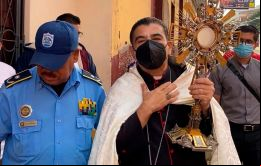 El obispo Álvarez y otras 8 personas fueron detenidas.