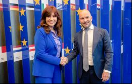 CFK agradeció al embajador de la UE Sànchez Rico la invitación