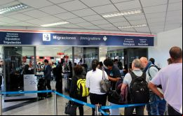 El estado de vacunación de los viajeros seguirá siendo objeto de seguimiento con fines de vigilancia, explicó Sequera