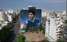 La pintura tiene 45 metros de alto y 40 de ancho