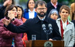 La quema de la escuela y la iglesia me recuerda a cuando los nazis quemaban sinagogas en los años 30, dijo Boric  