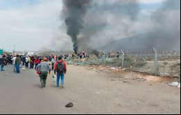 Castillo no estás solo, el pueblo te apoya, coreaban los manifestantes