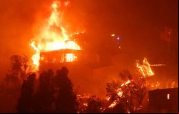 La alerta roja en La Araucanía durará hasta que las condiciones del incendio así lo ameriten