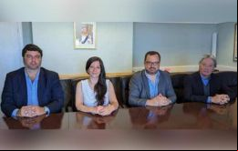 La delegación uruguaya estuvo conformada por representantes de partidos integrantes de la coalición de gobierno.