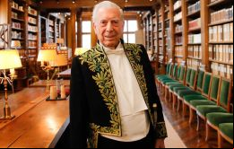 El Premio Nobel de Literatura 2010 cerró en la institución a orillas del Sena un ciclo que empezó en 1959, cuando desembarcó en París como un desconocido autor.