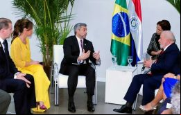 Vuelvo con la firme voluntad de reorganizar Unasur, [porque] todos entienden la necesidad de paz y tranquilidad y del ejercicio de la democracia, dijo Lula a Abdo en su discurso.