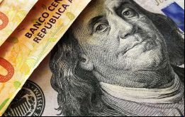 Las reservas del Banco Central argentino se han ido drenando a un ritmo creciente a lo largo de 2023