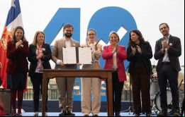 Boric dijo que era un día histórico porque durante muchos años el proyecto se consideró imposible