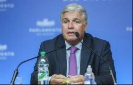 El diplomático uruguayo permanecerá en China hasta el 20 de abril