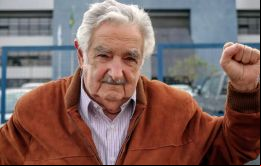 Hace muchas décadas que el pueblo argentino perdió la confianza en su moneda, explicó Mujica