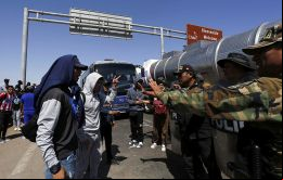 Gil quiere asegurarse de que se cumplan todas las garantías para trasladar en avión a Caracas a los migrantes venezolanos