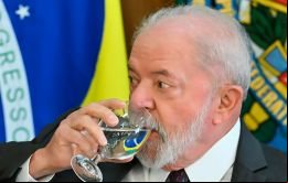 Lula describió a Amorim como uno de los diplomáticos más experimentados del mundo