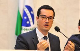 Dallagnol puede apelar el fallo del tribunal, pero mientras tanto debe dejar vacante su escaño