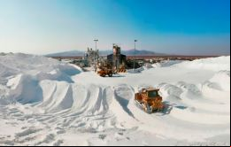 La minería chilena del cobre y el litio es fundamental, dijo Hernando