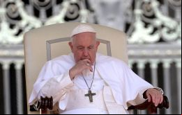 La operación se completó: se llevó a cabo sin complicaciones y duró tres horas, dijo el Vaticano en un comunicado