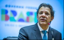 Un trabajador que gana un salario bajo paga impuesto sobre la renta y un millonario no, subrayó Haddad