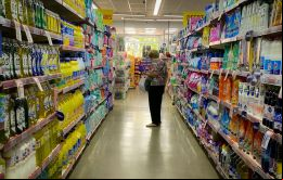 La inflación golpea al consumo en todos los rubros de la economía, excepto en el sector farmacéutico, dijo CAME