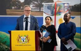 Charles Gladstone pidió al Reino Unido que dialogue con CARICOM sobre las reparaciones 