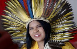 Guajajara representa para las organizadoras una señal de que las mujeres sanan la tierra y son la respuesta a la violencia de género y al racismo