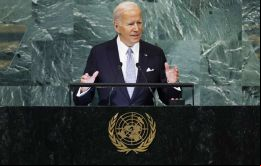 Estados Unidos y sus aliados seguirán apoyando al valiente pueblo ucraniano, prometió Biden