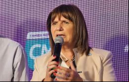 “Vamos a ponerlo en el Código Penal”, dijo la candidata presidencial, ante lo que comunicador replicó: “Te van a tirar”