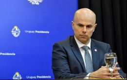 Escuder tiene un máster en relaciones internacionales y fue jefe de recursos humanos del Mercosur