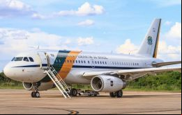 El avión presidencial brasileño llegará a la capital del país sudamericano poco antes de la medianoche.