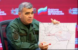 No es una guerra armada, por ahora, dijo Padrino López