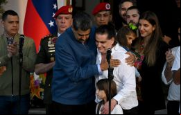 Estoy orgulloso de servir al pueblo de Venezuela y de servir a este Gobierno, dijo Saab una vez en Caracas