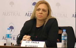 La Dra. Di Chiaro es politóloga y docente, con una extensa trayectoria en la función pública