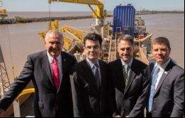 El embajador Stanley, Benvenuto, González Botto y McConnell firmaron el documento