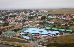 El hospital de Stanley, KEMH, que tiene problemas de larga data con un techo que se llueve e insuficiente capacidad para almacenar suministros médicos